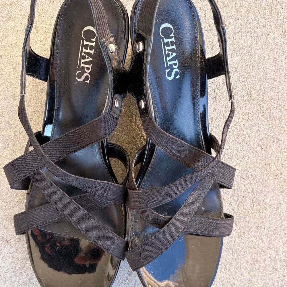 Chaps Women's Black and Brown Sandals